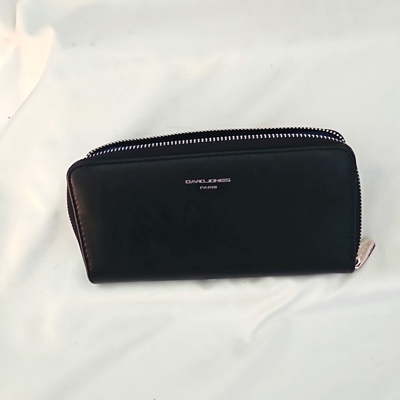 David Jones Handbags - David Jone Black Leather wallet